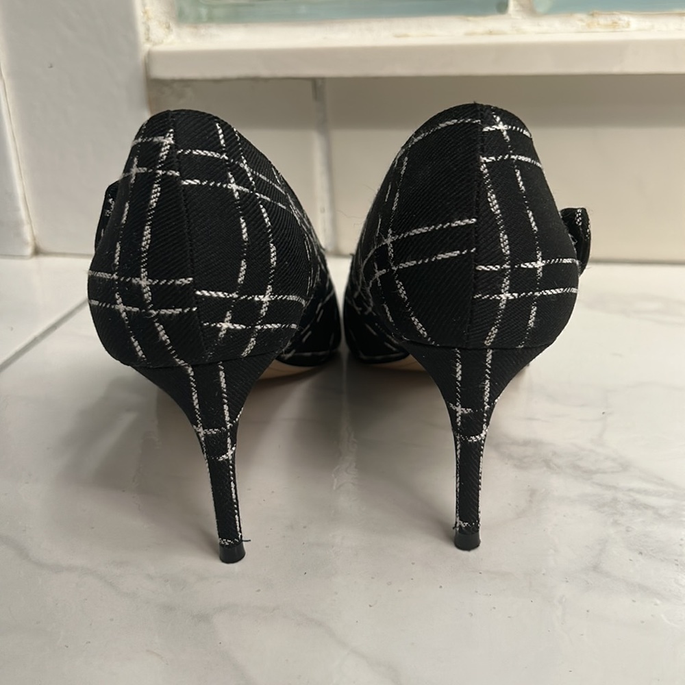 Peep toe heels, black & white, size 8 1/2 - Picture 5 of 11